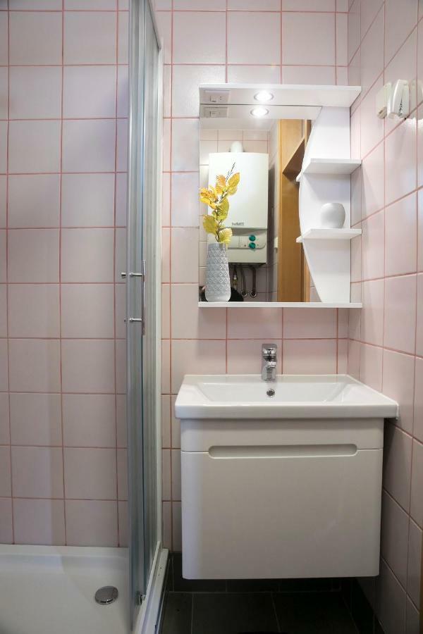 Apartma Spelca Banovci Eksteriør billede